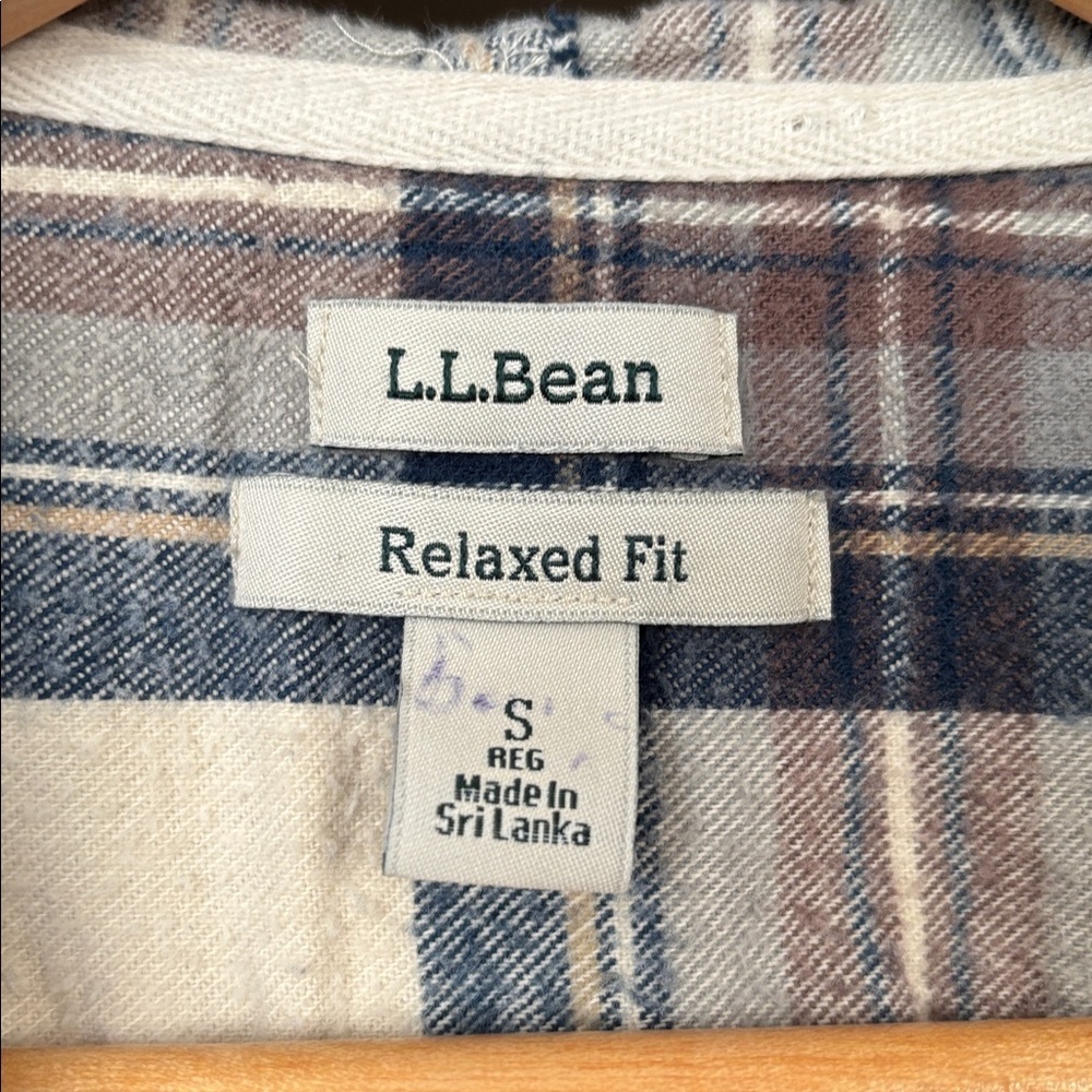 L.L. BEAN Women's Scotch Plaid Flannel Shirt,  Zip Hoodie, Small Relaxed Fit - Picture 9 of 11